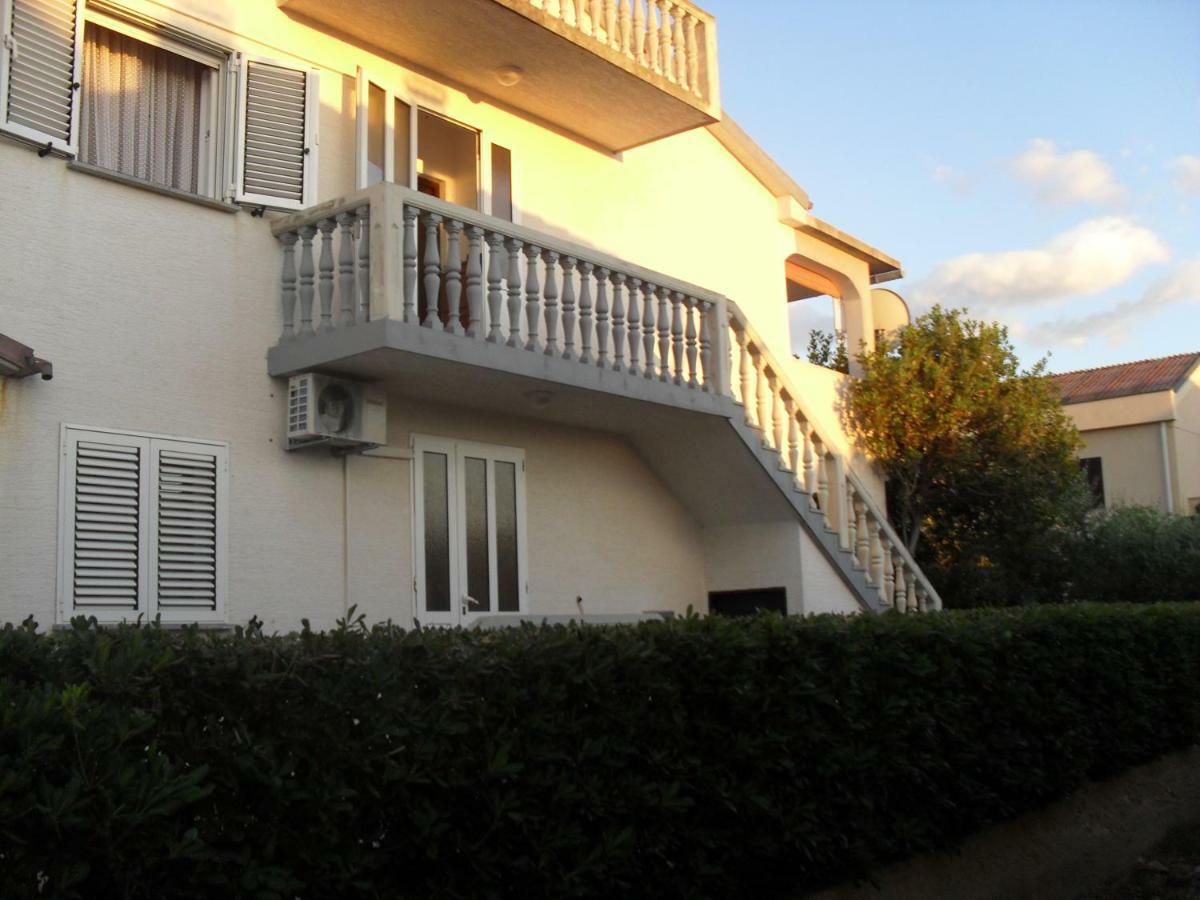 Apartment Zdenka Povljana Eksteriør bilde
